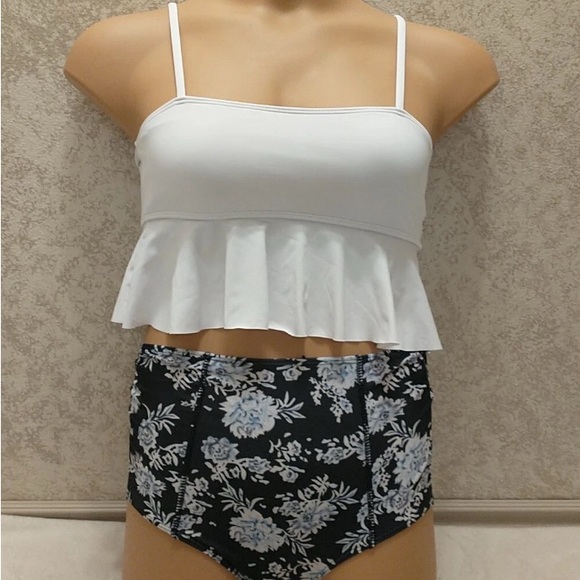 SHEIN Other - SHEIN Elegant White and Black Floral Bikini